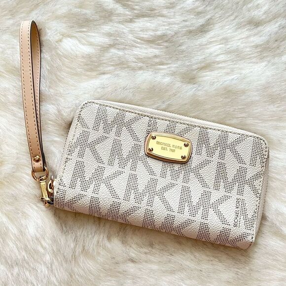 Authentic Michael Kors Jet Set Signature Logo Vanilla Cream Zip Wallet Wristlet - Picture 2 of 9